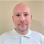 Pasión por la lengua y cultura italiana: me encanta compartir mi conocimiento y experiencia. En cuanto al inglés, un viejo amigo