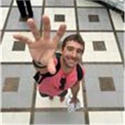 Experto en comunicación y marketing con experiencia consolidada 