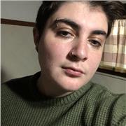 Insegnante di inglese, madrelingua italiana. Ho iniziato a studiare inglese a soli 5 anni e adesso posso affermare di aver raggiunto un livello di inglese pari quasi ad un madrelingua