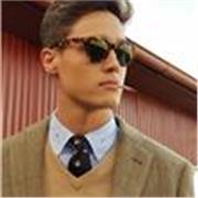 Con formación en inglés desde la escuela, continué desarrollando capacidades en el idioma estudiando en EEUU y laboralmente.