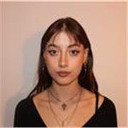 Soy una apasionada del dibujo con dos años de Bellas Artes, me encantaría poder compartir con personas de todas las edades.