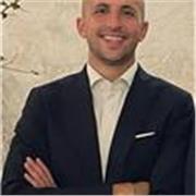 Laureato in Economia e Management
