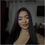 Soy apasionada del inglés, no tengo todavía experiencia como profesora, pero quiero tenerla y las clases las daría online.