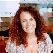 Soy farmacéutica y mi mayor vocación es la enseñanza. Mi experiencia son clases particulares desde que empecé el bachillerato.
