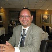 Dou aulas particulares voltadas a iniciantes em informática passando conceitos e conhecimentos técnicos básicos para operação do computador