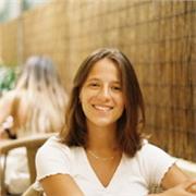 Arquitecta graduada por la ETSAB y habilitada por la ETSAM ofrece clases programas arquitectónicos y seguimiento de proyectos