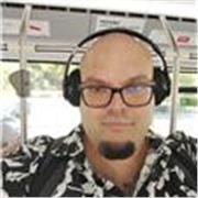 Entusiasta de los idiomas que quiere darle una oportunidad a otros de aprender este maravilloso idioma que es el español. 