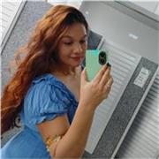 Professora de língua portuguesa com foco no ensino de redação ENEM, incluindo as competências e habilidades no que tange às questõ