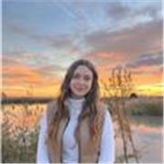 Chica joven de apoyo para clases particulares a niños y/o adolescentes. Presencial u online