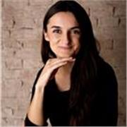 Posiadam umiejetności przekazywania wiedzy w sposób prosty i kreatywny. Mogłabym uczyć matematyki, angielskiego, polskiego