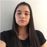 Profesora de apoyo especializada en clases presenciales Para niños y niñas