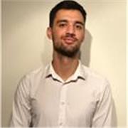 Professeur natif d'anglais, avec de l'expérience auprès des enfants, adolescents et adultes. Diplômé en droits anglais et français