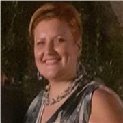 Laureata magistrale in Psicologia clinica, impartisce lezioni di psicologia e/o filosofia per studenti di scuola superiore