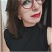 Insegnante di Spagnolo laureata all'Orientale di Napoli e con già esperienza nel campo dell'insegnamento