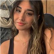 Doy clases de fotografía, he estudiado un grado superior acerca de esto y trabajo de ello