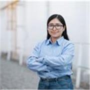 Profesora de ciencias ambientales imparte clases para niños y adolescentes de cualquier edad