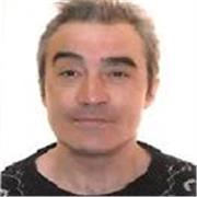 Profesor con años de experiencia dando cursos presenciales, ahora para dar clases online.