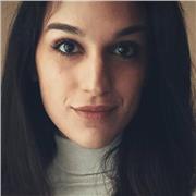 Laureata in lettere e giornalismo, insegnerei materie umanistiche (letteratura, storia ecc) e sarei un aiuto compiti generico