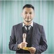 Progesor de Ingles, imparte clases a niños y adultos