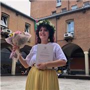 Laureata in Filologia Moderna e diplomata in lingue, offro ripetizioni di: Italiano; Storia; Filosofia; Inglese e Tedesco