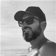 Profesor de Marketing y administración de empresas de FP, también económia y finanzas.