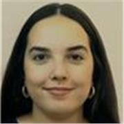 Estudiante de literatura da clases de letras a estudiantes de cualquier edad