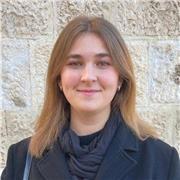 Studentessa di Matematica offre lezioni a studenti di medie e liceo