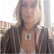 Laureata in lingue con Master in Interpretariato offre lezioni a studenti e lavoratori per migliorare le competenze linguistiche