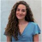 Profesora de Inglés graduada en Estudios Ingleses y con Máster de Profesorado. Más de 3 años de experiencia impartiendo clases