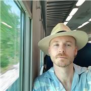 Experienced English teacher with a creative arts background