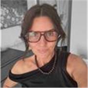 Profesora con experiencia titulada en Dietética y Nutrición ( cocina natural y saludable) Terapias Naturales ( Quiromasaje, Naturopatía , flores de Bach )