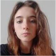profesora de refuerzo escolar especializada en lenguas