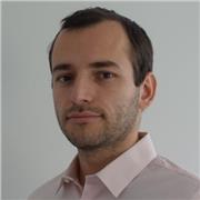 Pédagogue et patient, j’aide les élèves à comprendre les maths