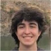Doy clases de mates. Tengo el título de bachillerato y estudio Marketing en la Universidad. Me gusta enseñar y los niños