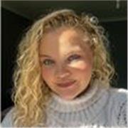 Passionate, experienced marketing professional offering practical, real-world and creative lessons. 