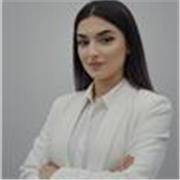 Sono una studentessa universitaria e offro aiuto e supporto allo studio in Letteratura italiana per studenti