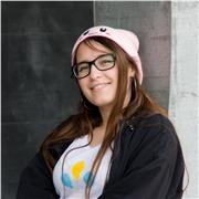 Admiradora de la enseñanza con experiencia en clases para niños anhelando un posible teletrabajo