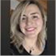 Profesora de Lengua y Literatura imparte clases a personas de todas las edades