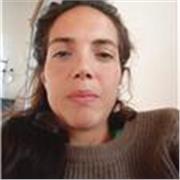 Ho esperienza di insegnamento di lingue ad adulti e bambini. Offro lezioni di italiano, spagnolo e francese a Napoli o on line.