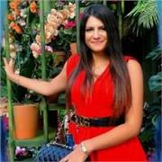 English tutor providing lessons for foreign students all ages