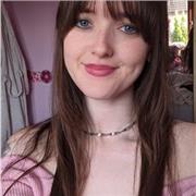 French tutor providing beginner lessons to students who are interested/need extra help