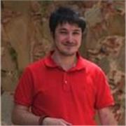 Laureando in Archeologia e Civiltà antiche, offre lezioni private