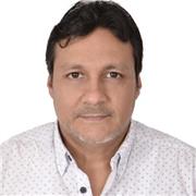 Soy profesional en artes plástica, con una trayectoria de 30 años y con experiencia en la trasmisión del conocimiento artístico