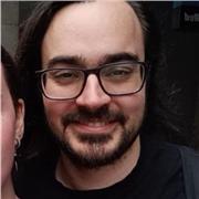 Profesor particular de inglés con experiencia impartiendo clases a niños entre las edades entre 11 y 18 años.