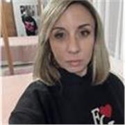 Profesora de Primaria apto para todas las edades, con especialidad en Pedagogía terapéutica y licenciada en filología hispánica 