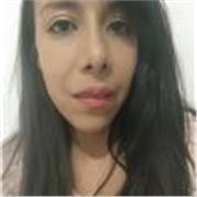 Docente de español imparte clases a niños, adolescentes y adultos