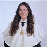 Profesora especializada en arte, más concretamente pintura. Soy estudiante de un máster de historia del arte y cultura visual.