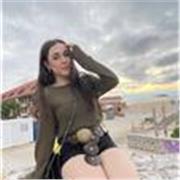 Holiii! Soy claudia y doy clases de inglés repaso o lo que necesites a niños de infantil primaria o ESO