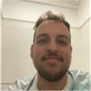 English tutor, British native, with lots of experience tutoring teenagers,able to speak 5 languages m