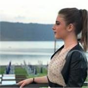 Studentessa universitaria offre ripetizioni delle materie umanistiche e della lingua spagnola